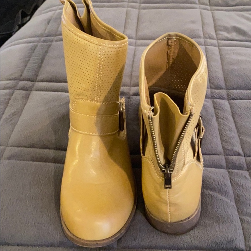 Sugar boots